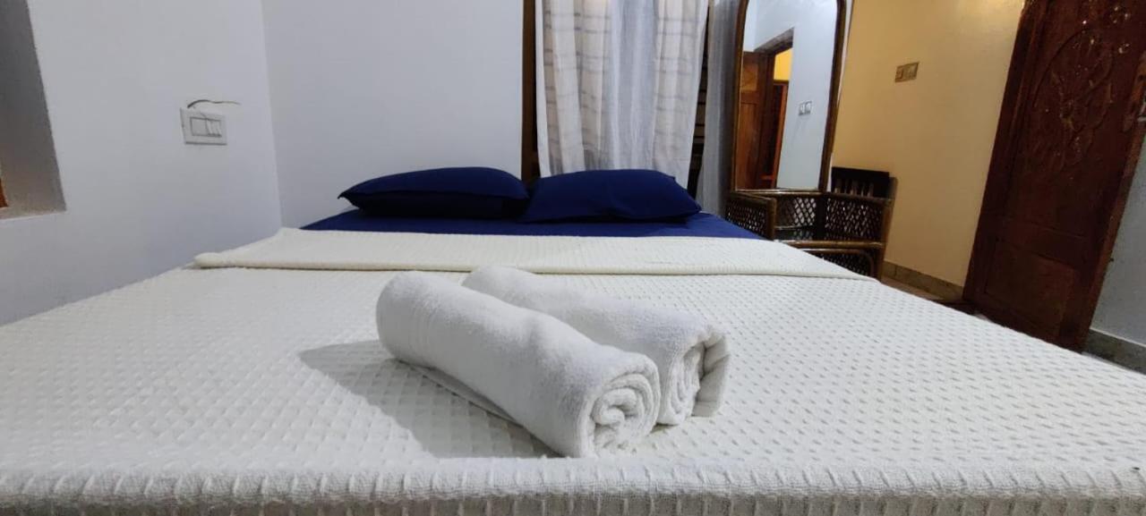 ורקלה Hostel Calaila מראה חיצוני תמונה