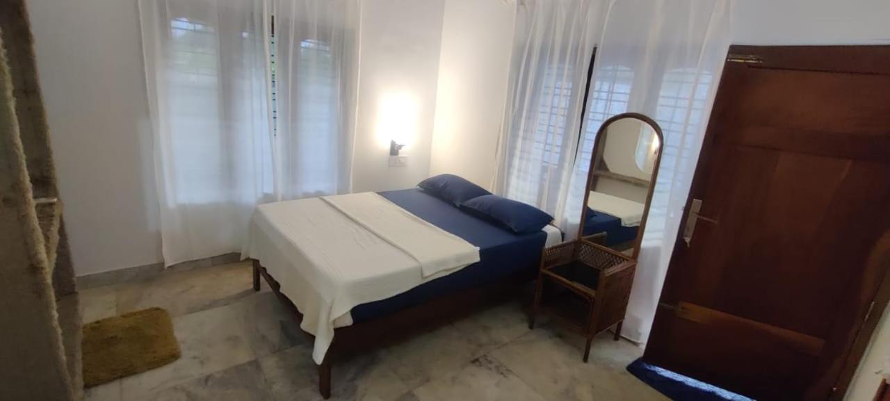 ורקלה Hostel Calaila מראה חיצוני תמונה