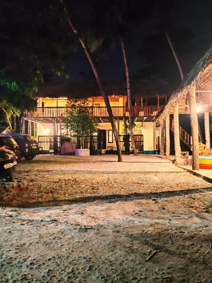 ורקלה Hostel Calaila מראה חיצוני תמונה